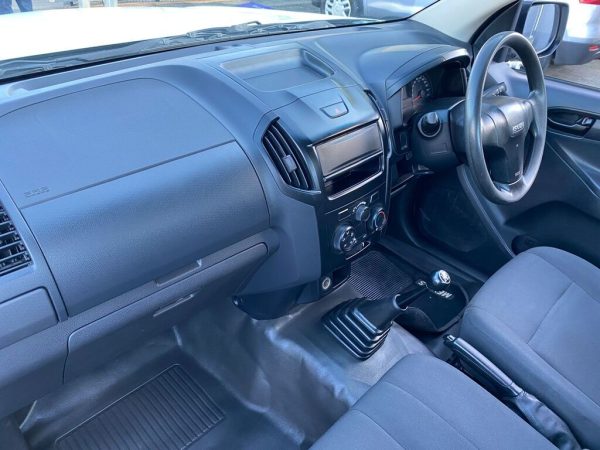 ISUZU D-MAX 250C S/C P/U - Image 10