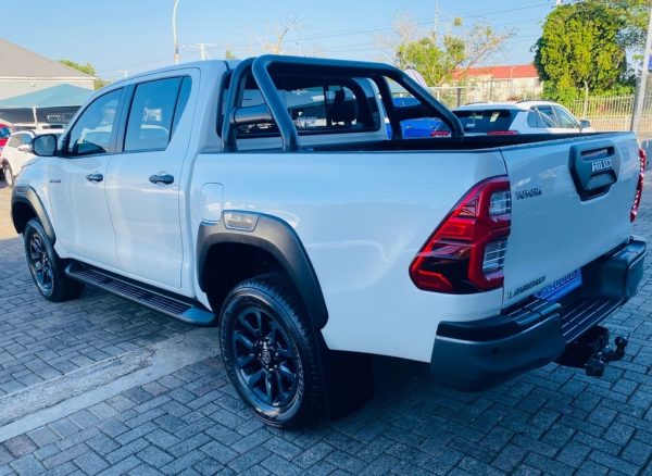 TOYOTA HILUX 2.8 GD-6 RB LEGEND A/T P/U D/C - Image 3