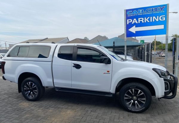 ISUZU D-MAX 250 HO X-RIDER A/T E/CAB P/U - Image 6