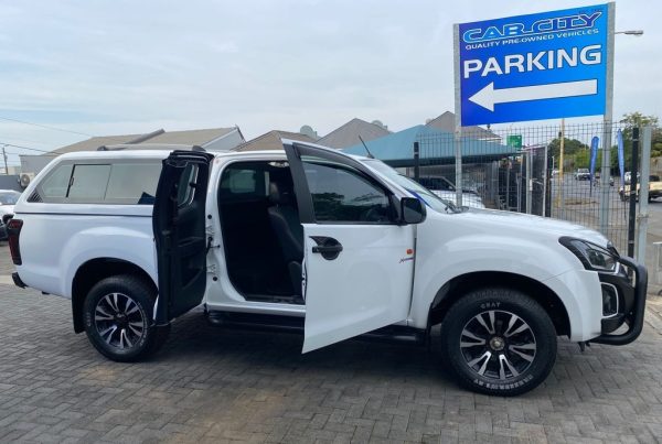 ISUZU D-MAX 250 HO X-RIDER A/T E/CAB P/U - Image 7