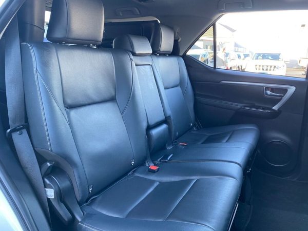 TOYOTA FORTUNER 2.4GD-6 R/B A/T - Image 10