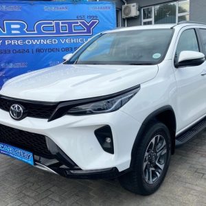 TOYOTAFORTUNER 2.4GD-6 R/B A/T2025
