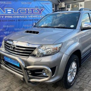 TOYOTAFORTUNER 3.0D-4D R/B A/T2015