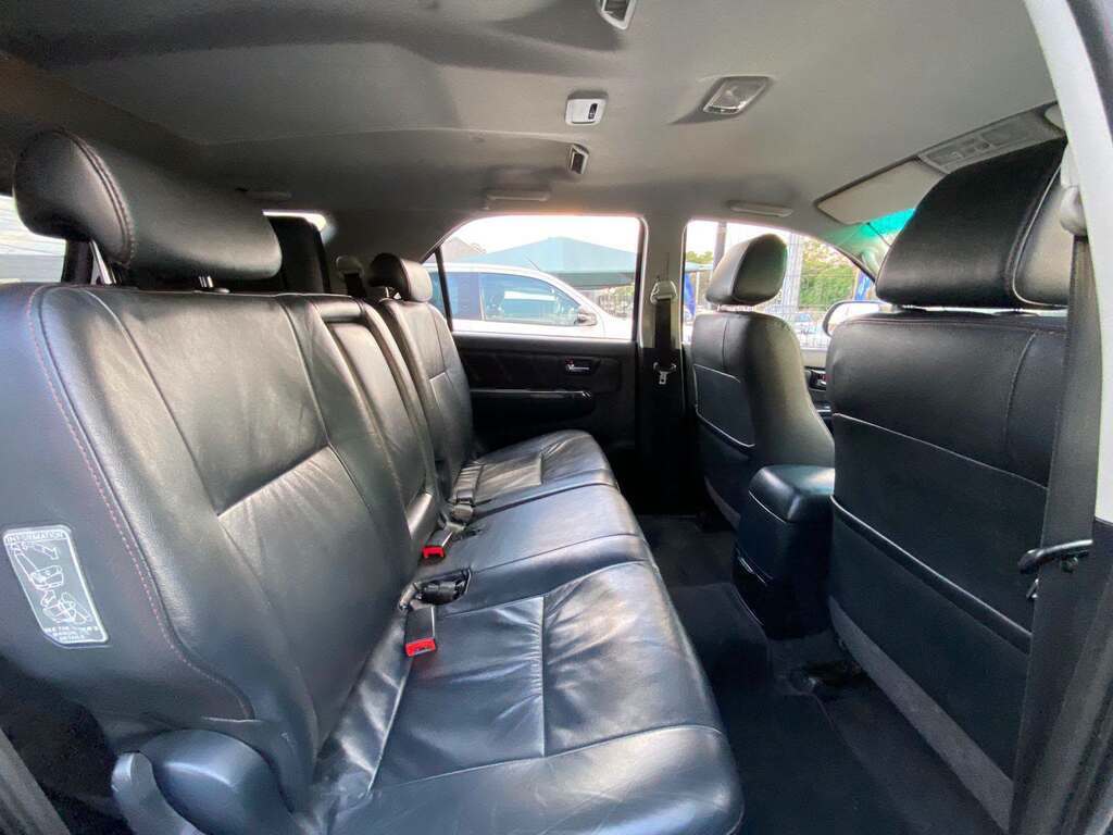 TOYOTA FORTUNER 3.0D-4D R/B A/T - Image 10