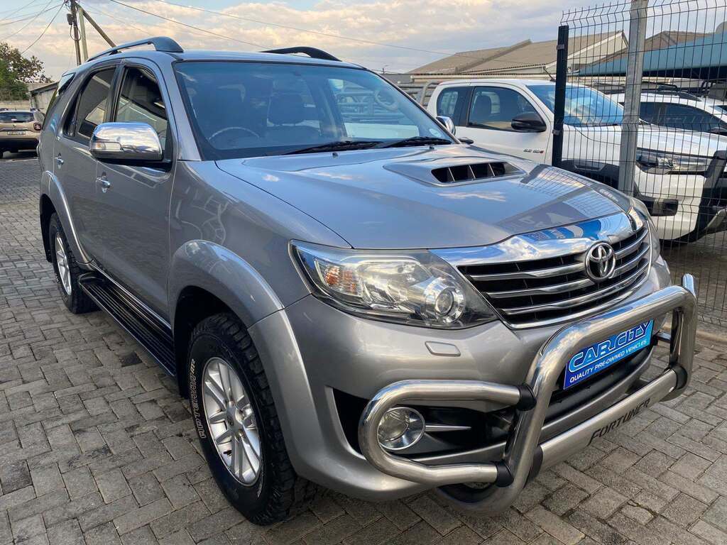TOYOTA FORTUNER 3.0D-4D R/B A/T - Image 5