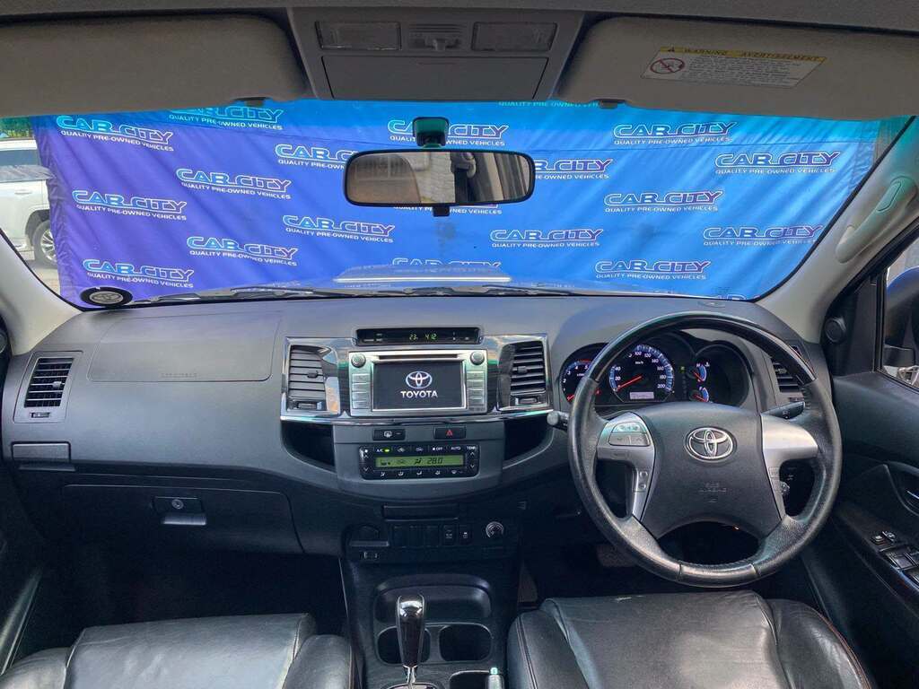 TOYOTA FORTUNER 3.0D-4D R/B A/T - Image 8