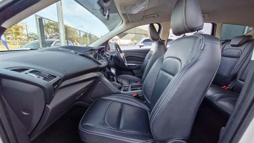 FORD KUGA 1.5 ECOBOOST AMBIENTE A/T - Image 10