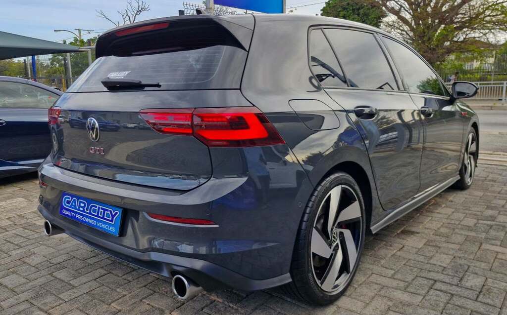 VOLKSWAGEN GOLF 8 GTi 2.0 TSI DSG JACARA EDITION - Image 8