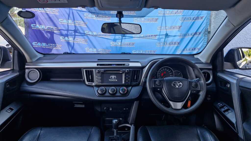 TOYOTA RAV4 2.0 GX A/T - Image 9