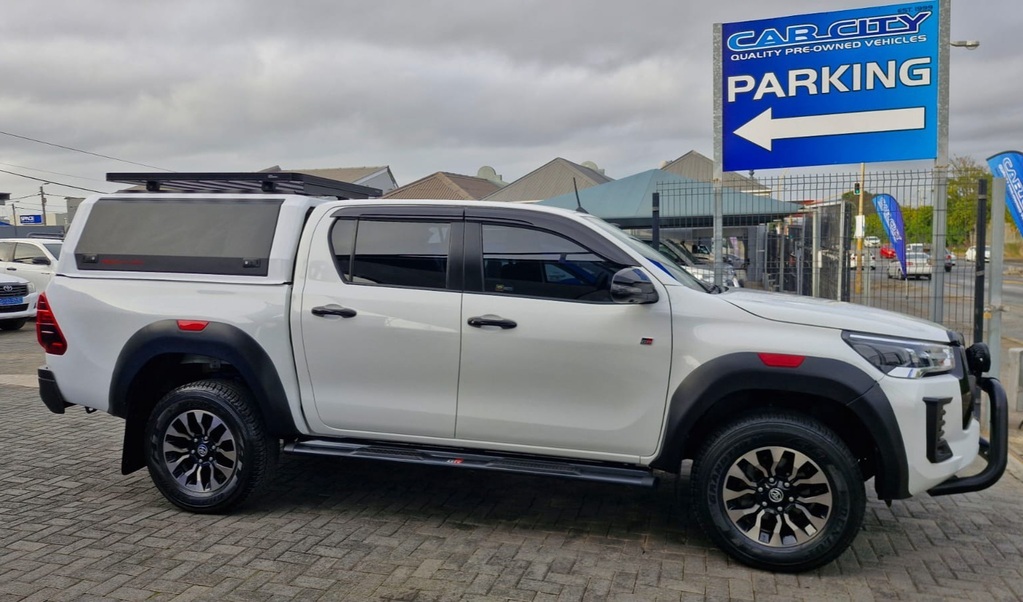 TOYOTA HILUX 2.8 GD-6 GR-S 4X4 A/T P/U D/C - Image 7