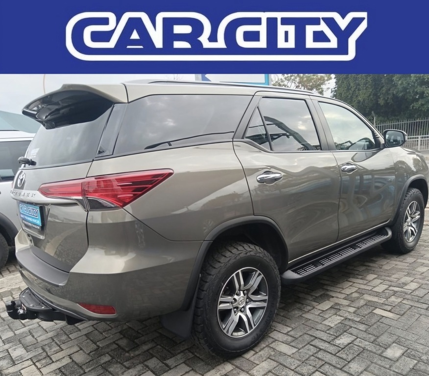 TOYOTA FORTUNER 2.4GD-6 R/B A/T - Image 3