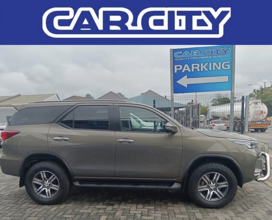 TOYOTA FORTUNER 2.4GD-6 R/B A/T - Image 5