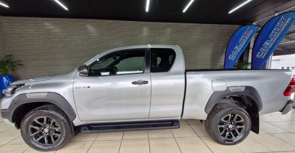TOYOTA HILUX 2.8 GD-6 RB LEGEND P/U E/CAB - Image 3