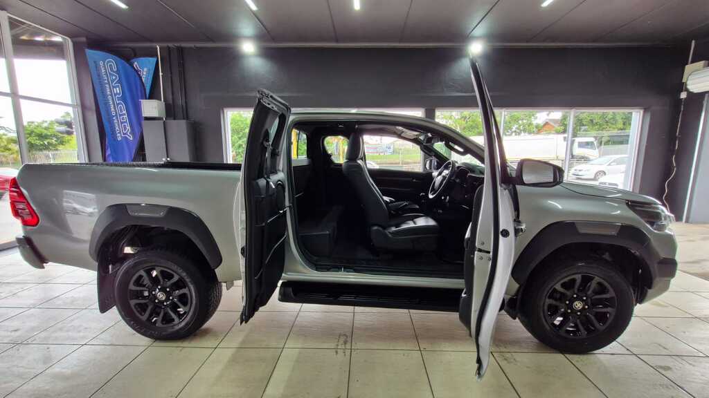 TOYOTA HILUX 2.8 GD-6 RB LEGEND P/U E/CAB - Image 7