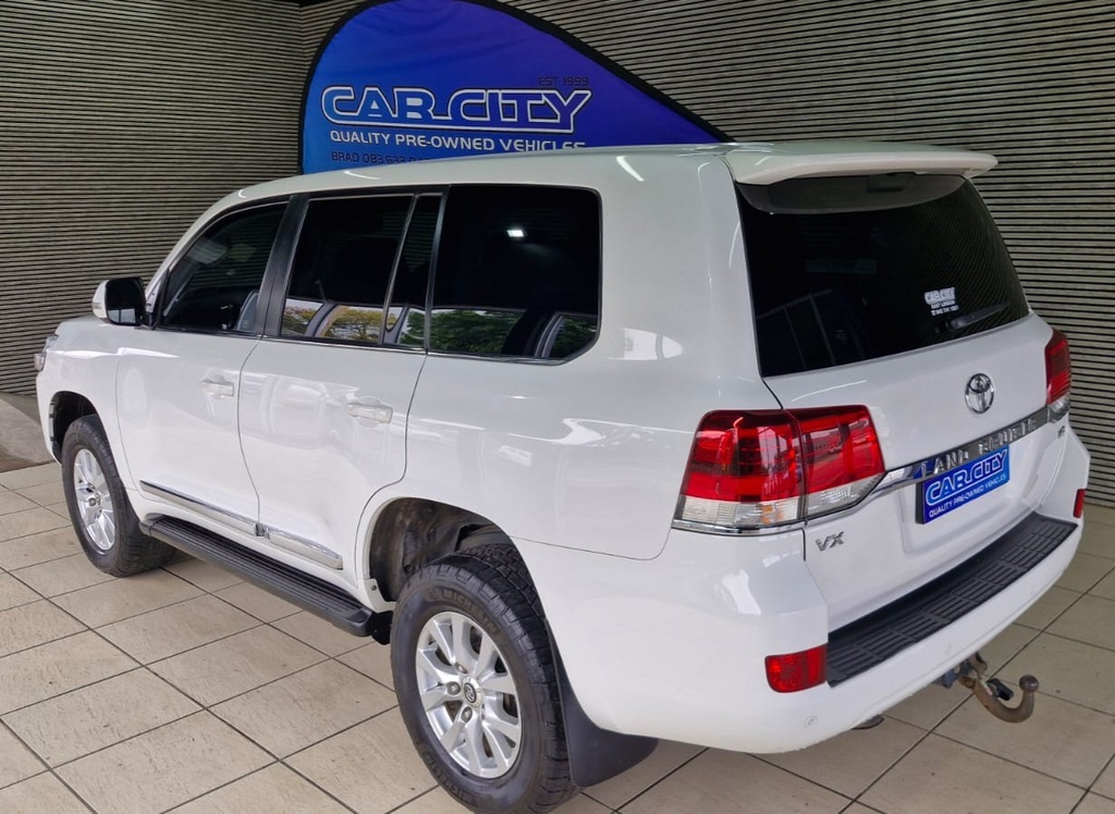 TOYOTA LANDCRUISER 200 V8 4.5D VX A/T - Image 2