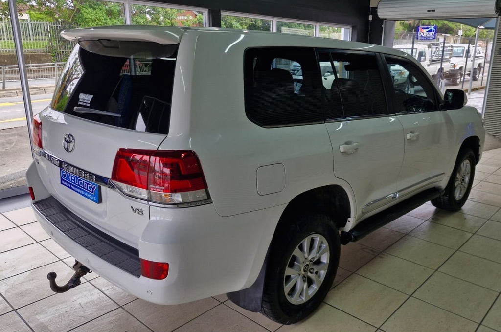 TOYOTA LANDCRUISER 200 V8 4.5D VX A/T - Image 3