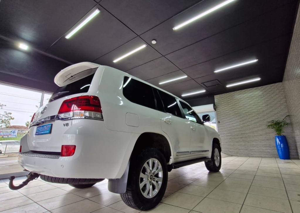 TOYOTA LANDCRUISER 200 V8 4.5D VX A/T - Image 6