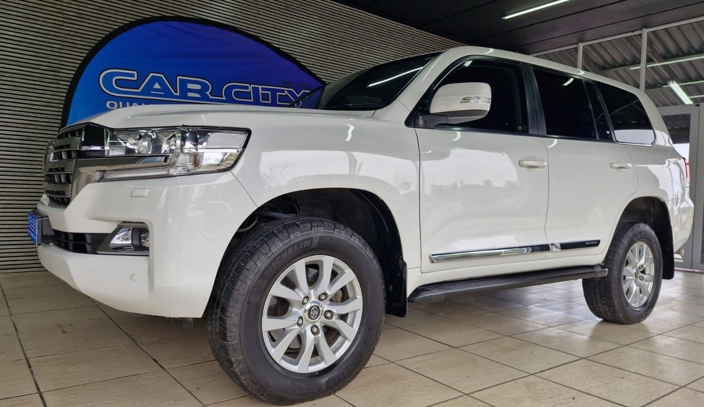 TOYOTA LANDCRUISER 200 V8 4.5D VX A/T - Image 9