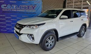 TOYOTAFORTUNER 2.4GD-6 R/B2020